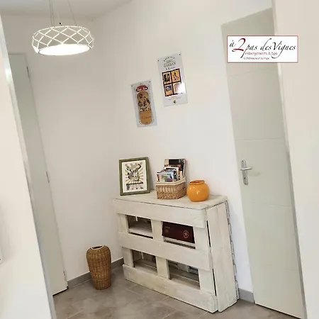 A 2 Pas Des Vignes, Hebergements Et Spa, à Du Pape, Maison Numéro 12 Hébergement de vacances Châteauneuf-du-Pape